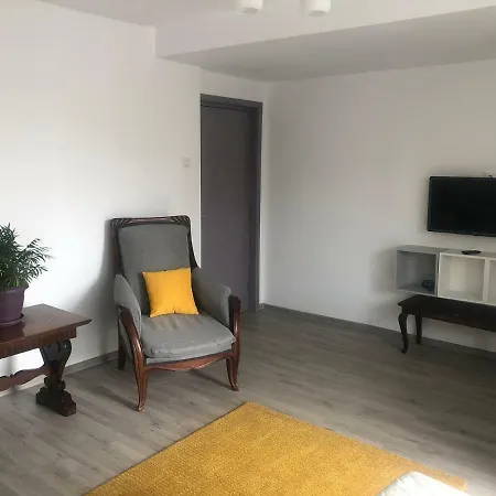 100 Sqm Central 2 Bedrooms Διαμέρισμα